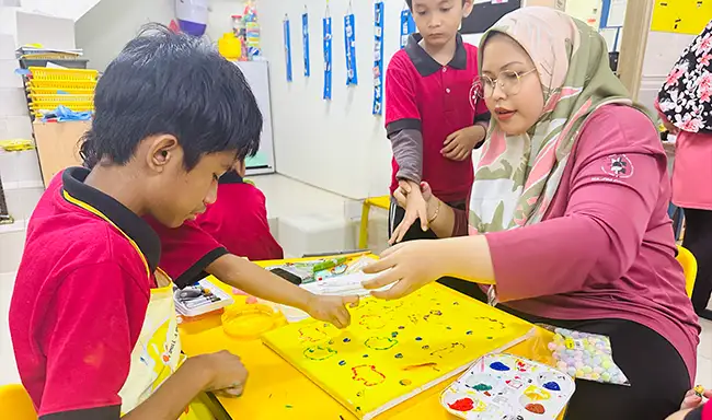 攜手 NASOM，共同關(guān)注自閉癥